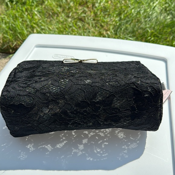 Victoria’s Secret black lace cosmetic bag with gold hardware - Picture 5 of 9